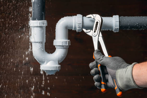 Professional Leak Detection technician working in Key Biscayne, FL